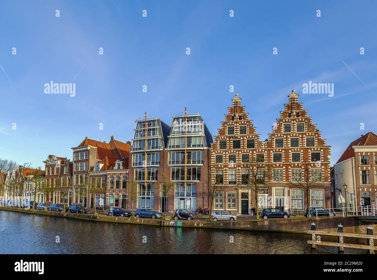 Rive de la rivière Spaarne, Haarlem, pays-Bas Banque D'Images