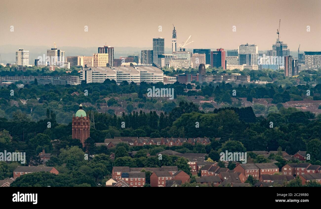 L'horizon du centre-ville de Birmingham dans les West Midlands qui est la deuxième ville des Royaumes Unis. La vue est du sud de la ville. Banque D'Images