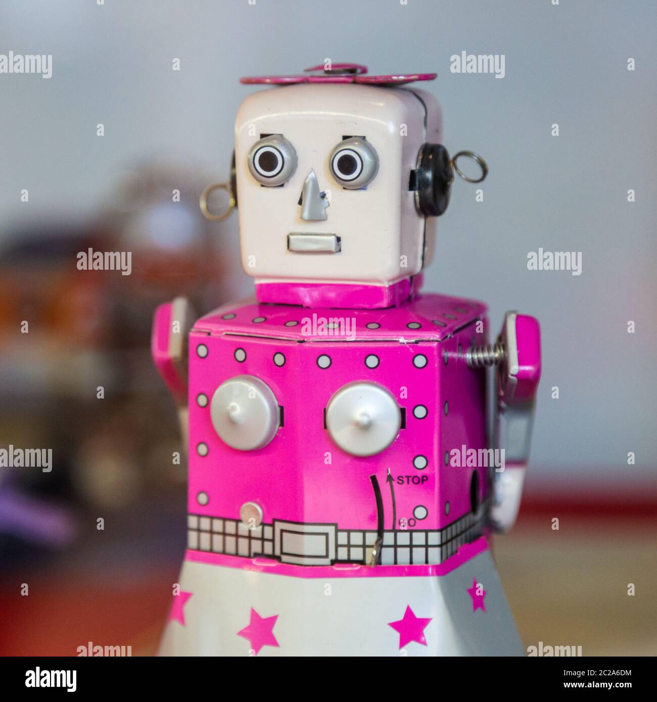 Istanbul, Turquie, 23 mars 2019: Robot de vieille fille de tricotage. Musée industriel Rahmi M. Koc Banque D'Images