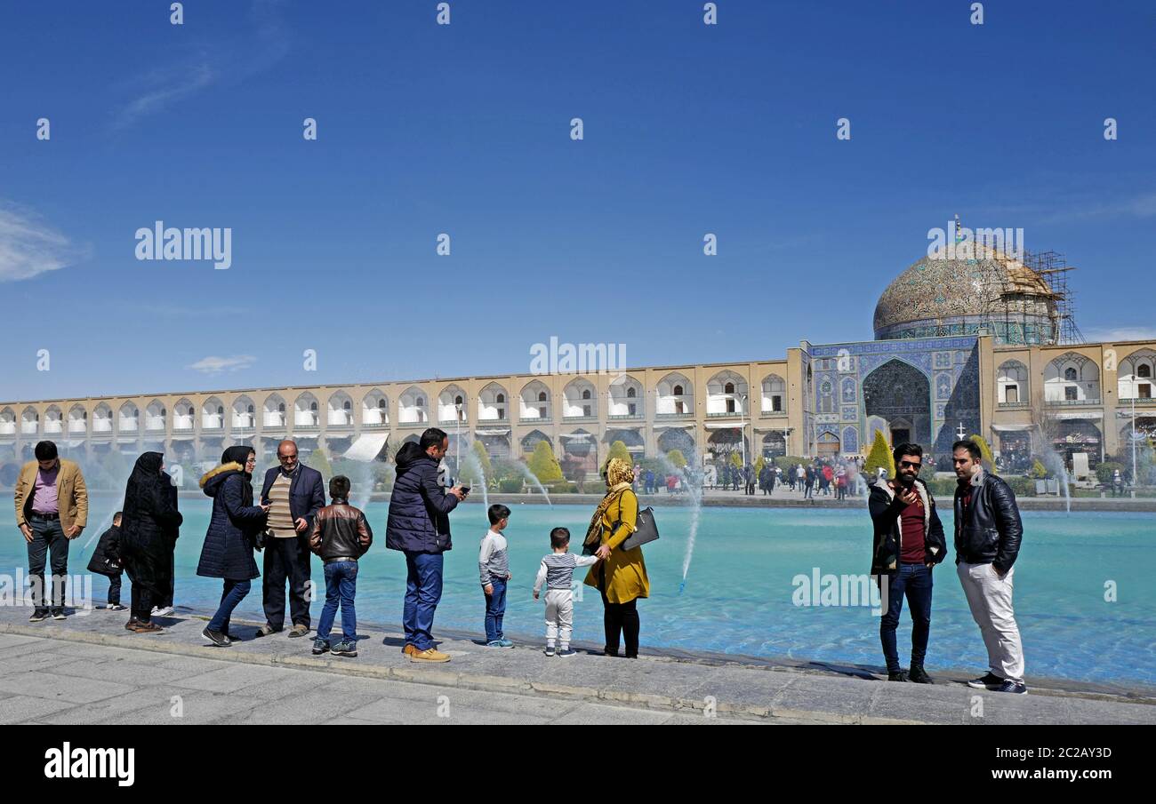 Vue panoramique sur la place Naqsh-e Jahan, avec sa fontaine jardin.Palace, à Esfahan, Iran Banque D'Images