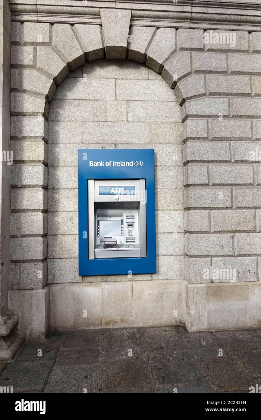 Bank of Ireland ATM Cash machine cashpoint automatique Tellar machine distributeur de billets trou dans le centre de Dublin de Wall en Irlande Banque D'Images