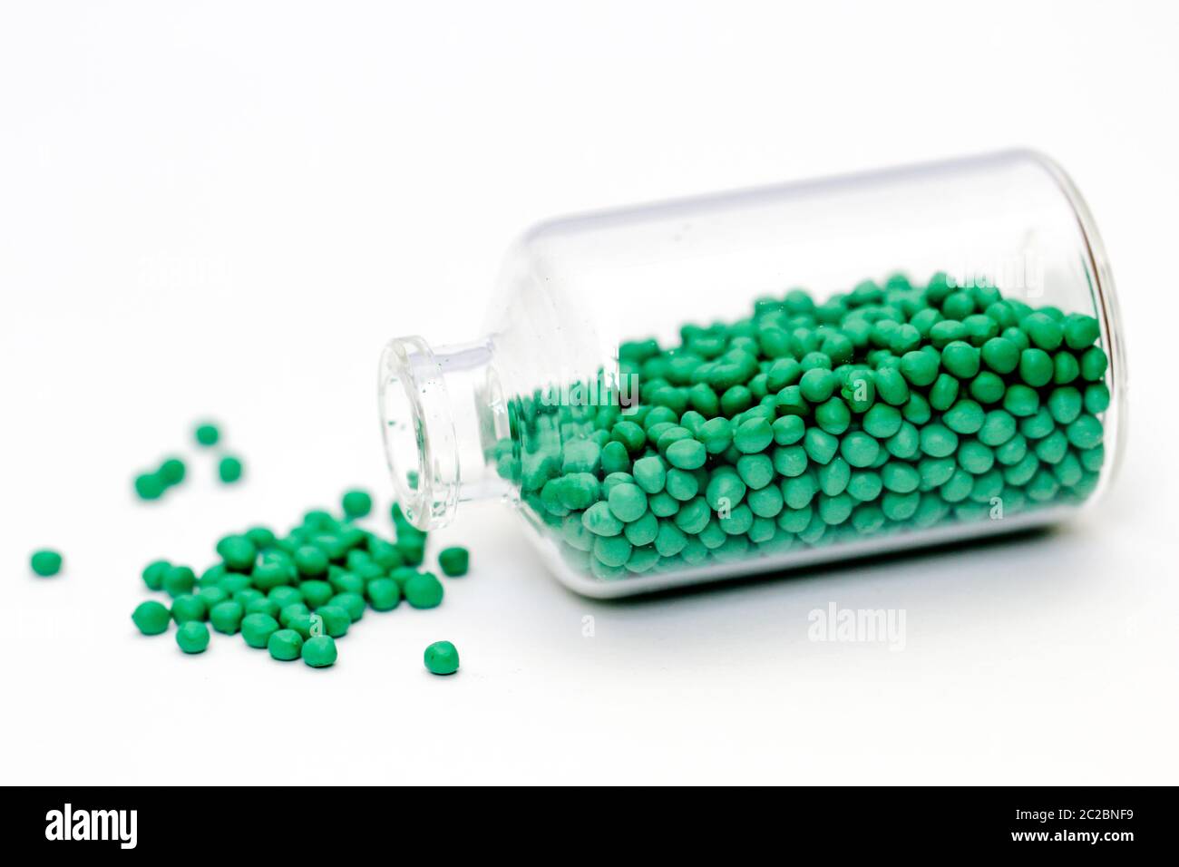 Des granules dans diverses formes et contenants Banque D'Images