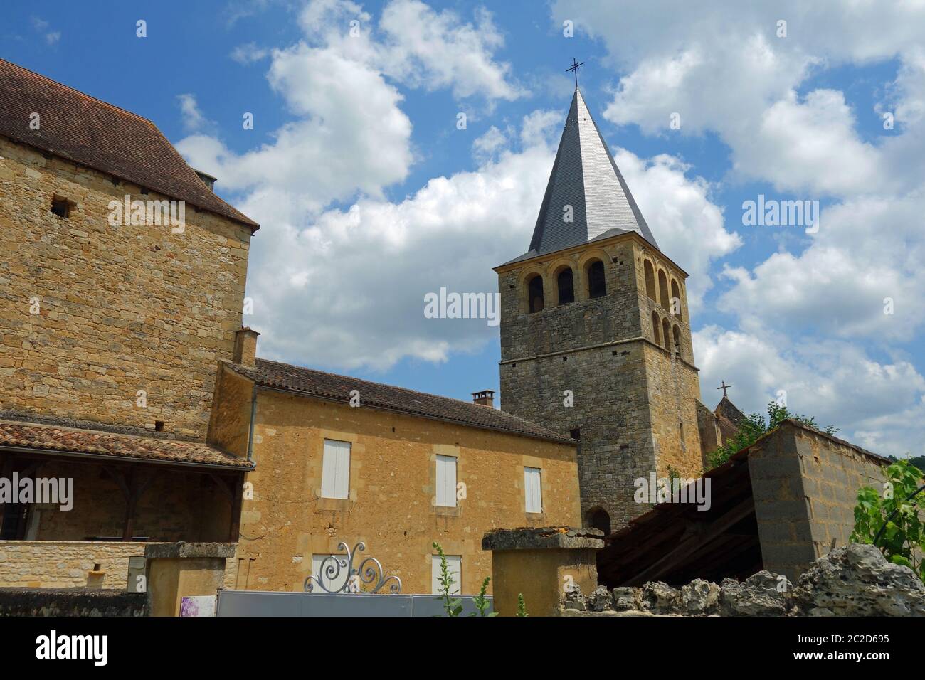 Église paroissiale de Saint-Jean-Baptiste à Saint Pompont France Banque D'Images