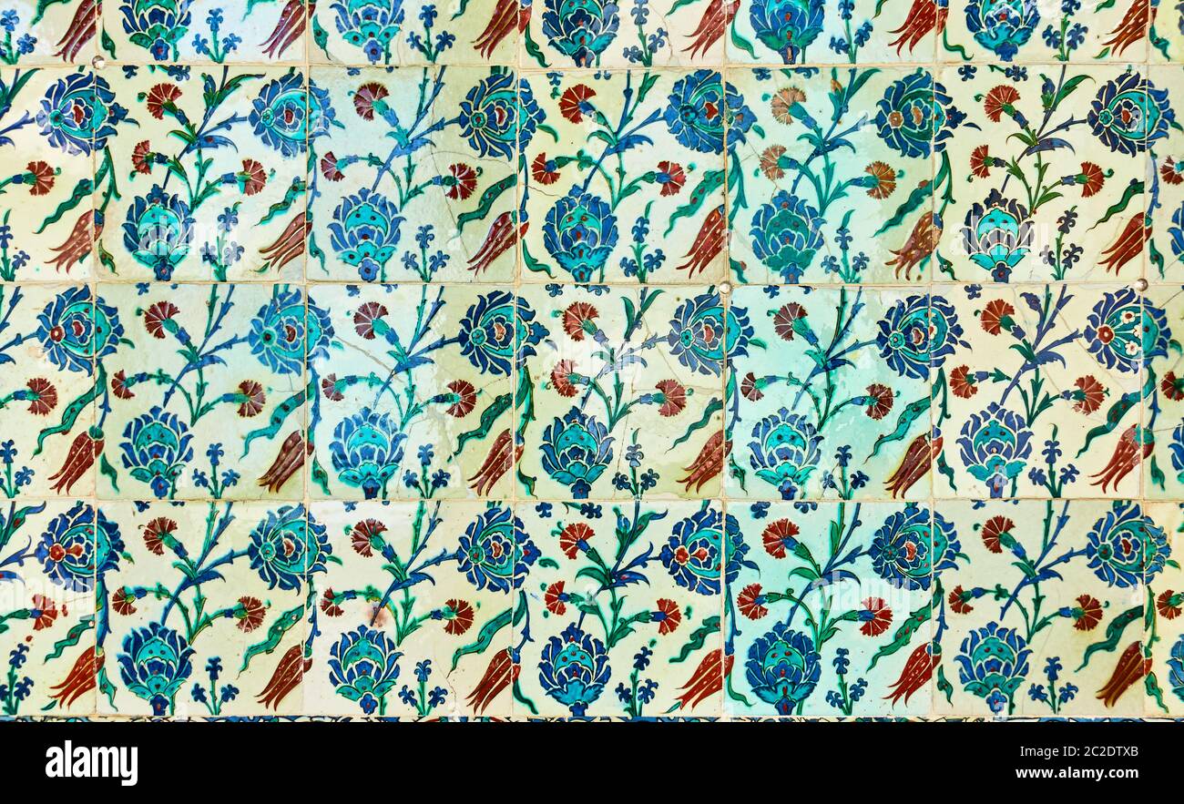 Les anciens carreaux de céramique turque avec un motif floral, peuvent être utilisés comme arrière-plan Banque D'Images