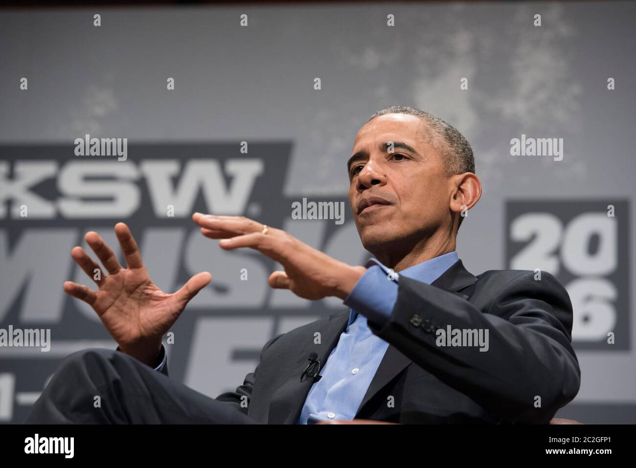 Austin, Texas États-Unis, 11 mars 2016 : États-Unis Le président Barack Obama parle de la fracture numérique lors d'un discours d'ouverture à la conférence numérique Sud-Ouest. Obama fait pression pour que les gens technophiles soient plus socialement responsables et poursuivent son héritage. ©Bob Daemmrich Banque D'Images