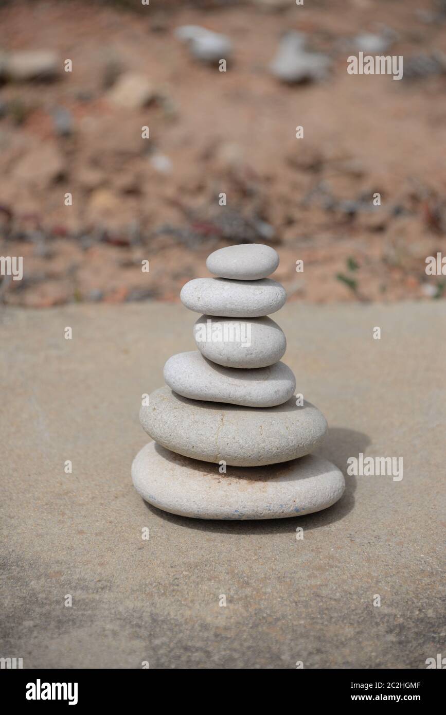 Pierres empilées comme art dans la province d'Alicante, Costa Blanca, Espagne Banque D'Images