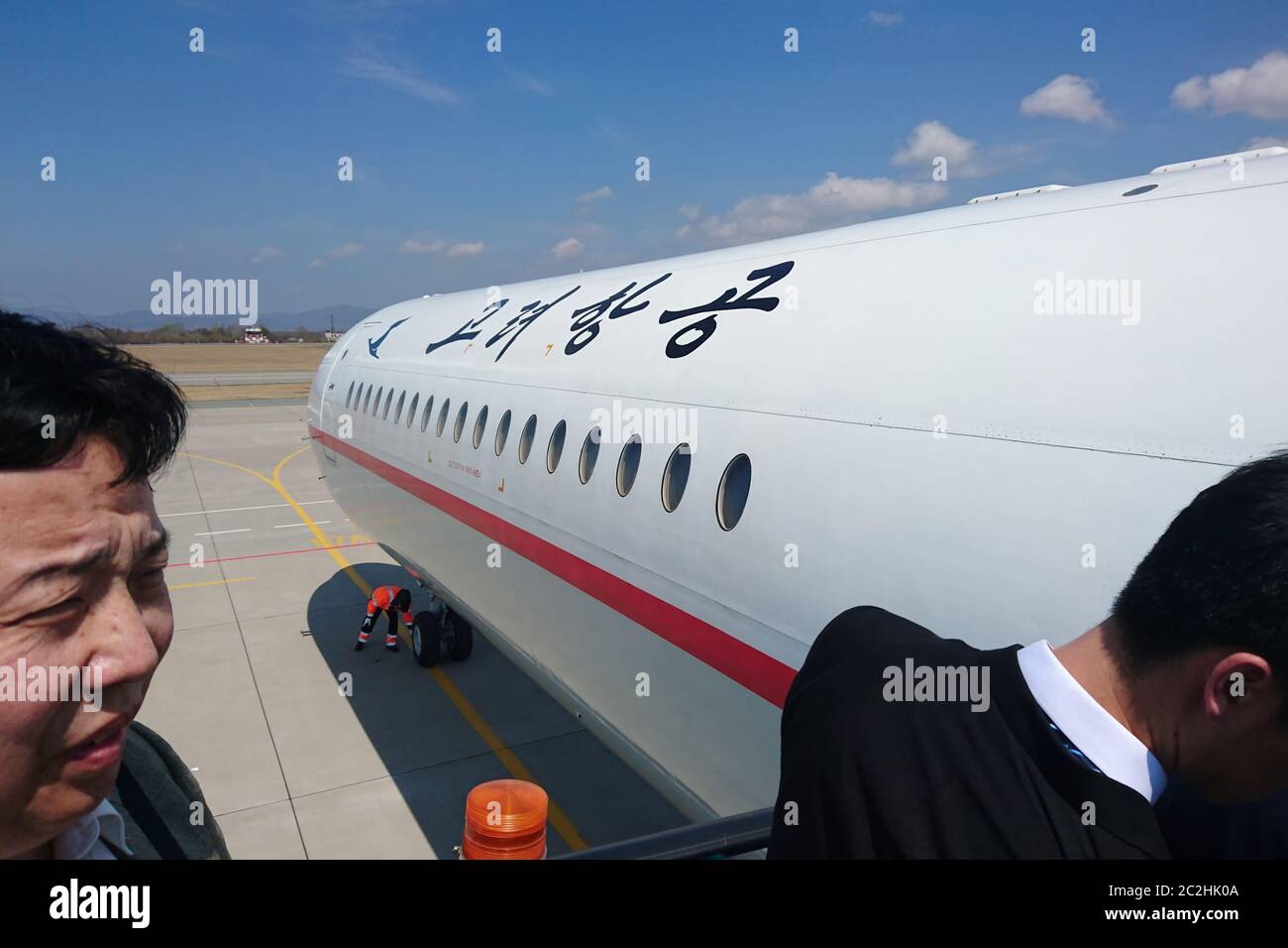 Vladivostok, Russie - 29 avril 2019: Avion intertdutdup-154Б/Б-2 Air Koryo Korean Airways à l'aéroport de Vladivostok sur les passagers d'embarquement Banque D'Images