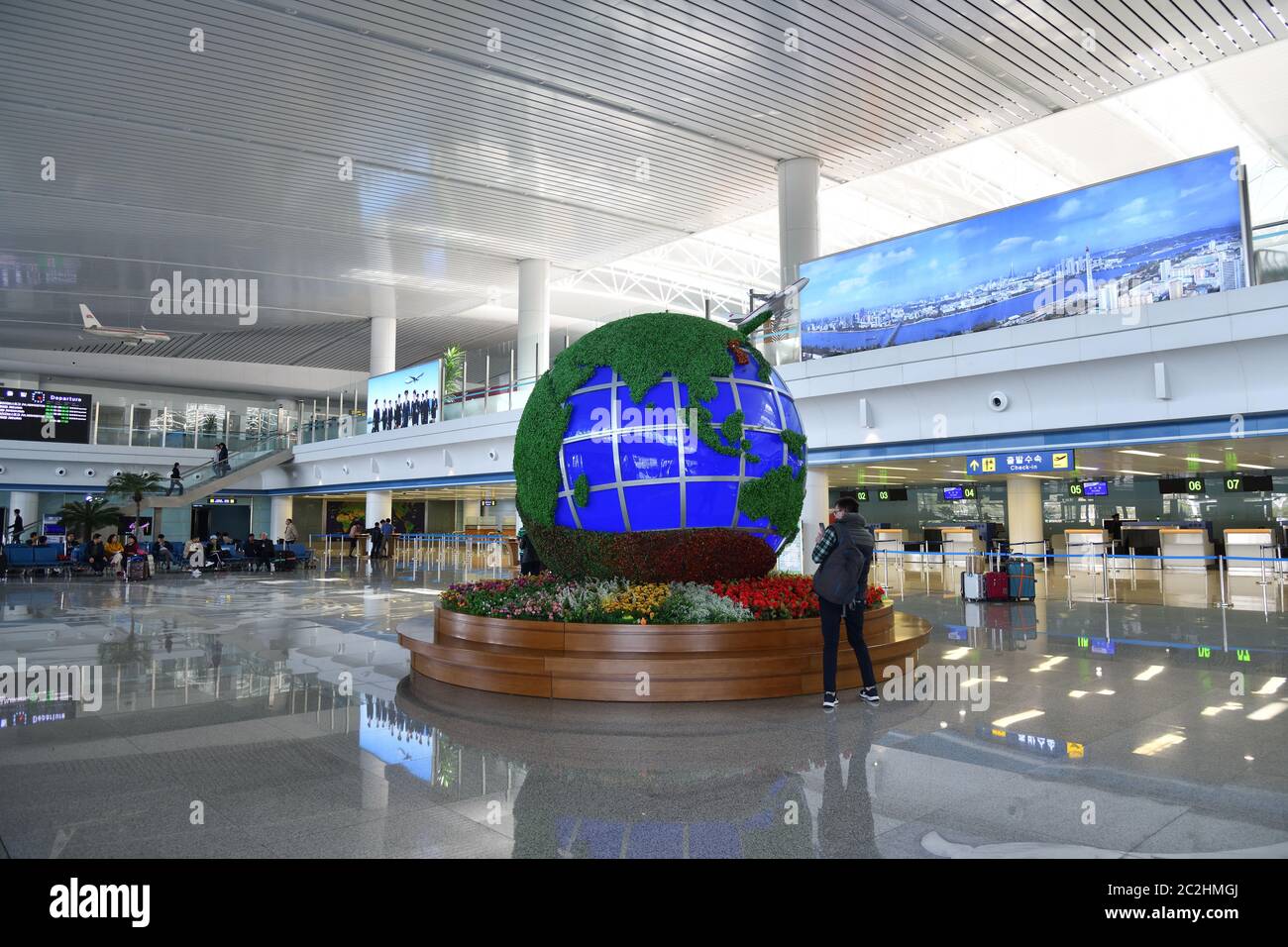 Pyongyang, Corée du Nord - 29 avril 2019 : intérieur de l'aéroport international de Pyongyang, également connu sous le nom d'aéroport international de Pyongyang Sunan, est Banque D'Images