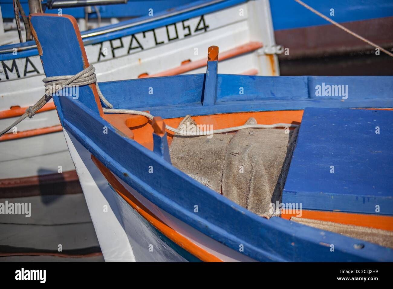 Détail des bateaux colorés à Porticello, Sicile Banque D'Images