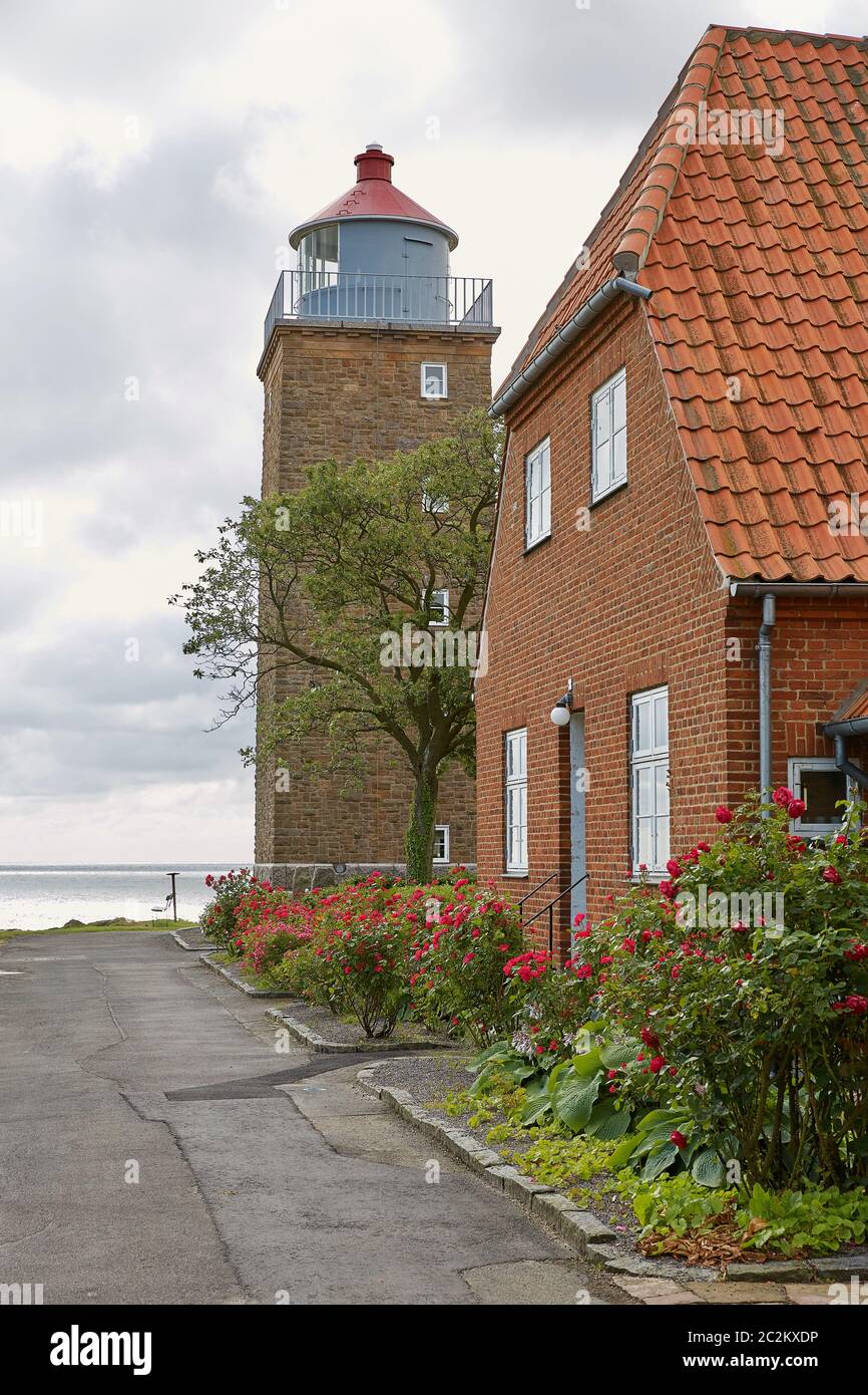 La tour Phare à Svaneke sur l'île de Bornholm. Le Danemark. Banque D'Images