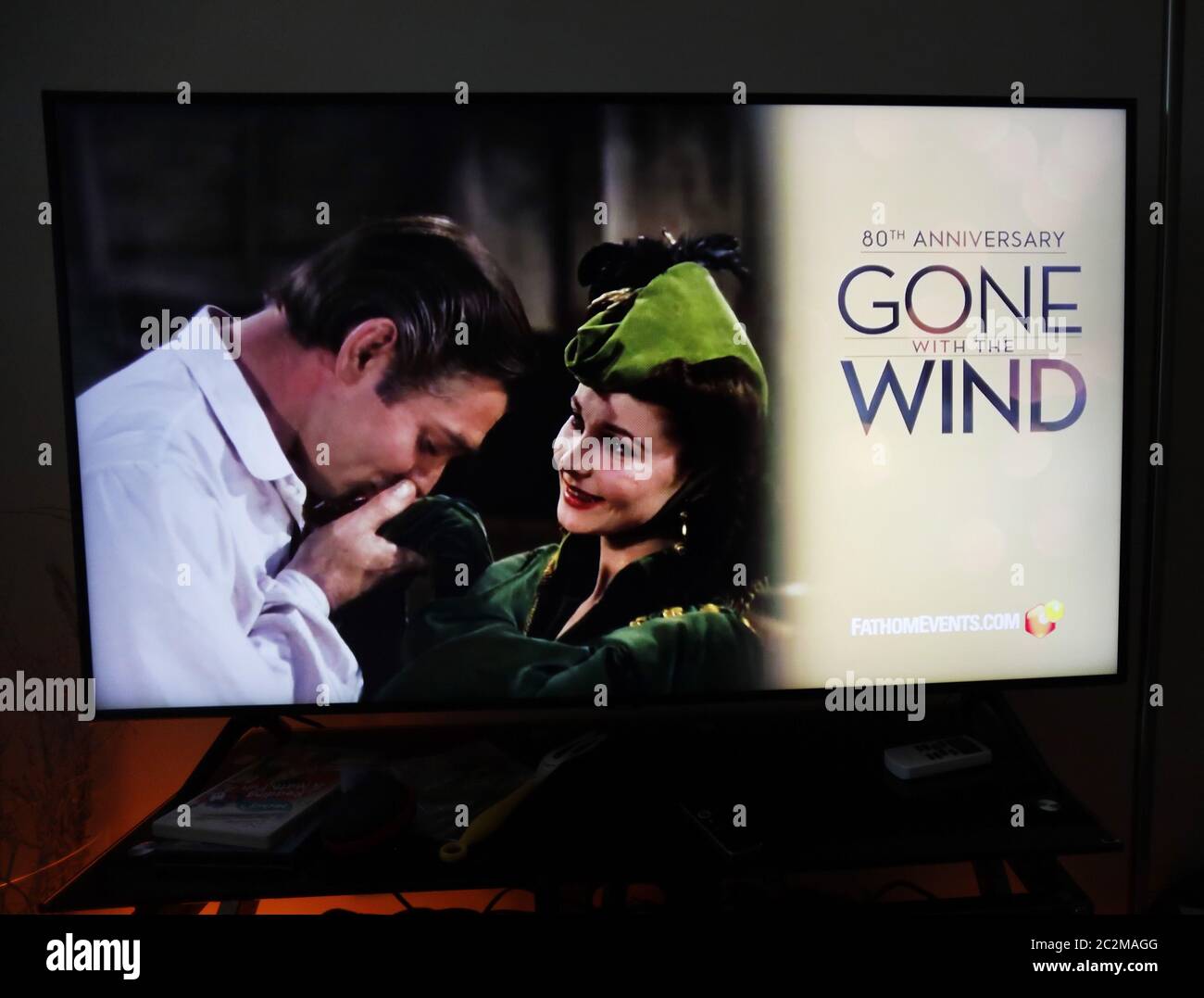 New York, États-Unis. 17 juin 2020. Un avant-goût du film « Gone with the Wind », récompensé par le Academy Award, est diffusé à New York le mercredi 17 juin 2020. HBO Max a récemment retiré « disparu avec le vent » de sa bibliothèque de films en raison de ses préjugés ethniques et raciaux alors que des manifestations de masse se balaient à travers les États-Unis à la suite de la mort de George Floyd, un homme noir non armé qui a été tué alors qu'il était en garde à vue. Photo de John Angelillo/UPI crédit: UPI/Alay Live News Banque D'Images