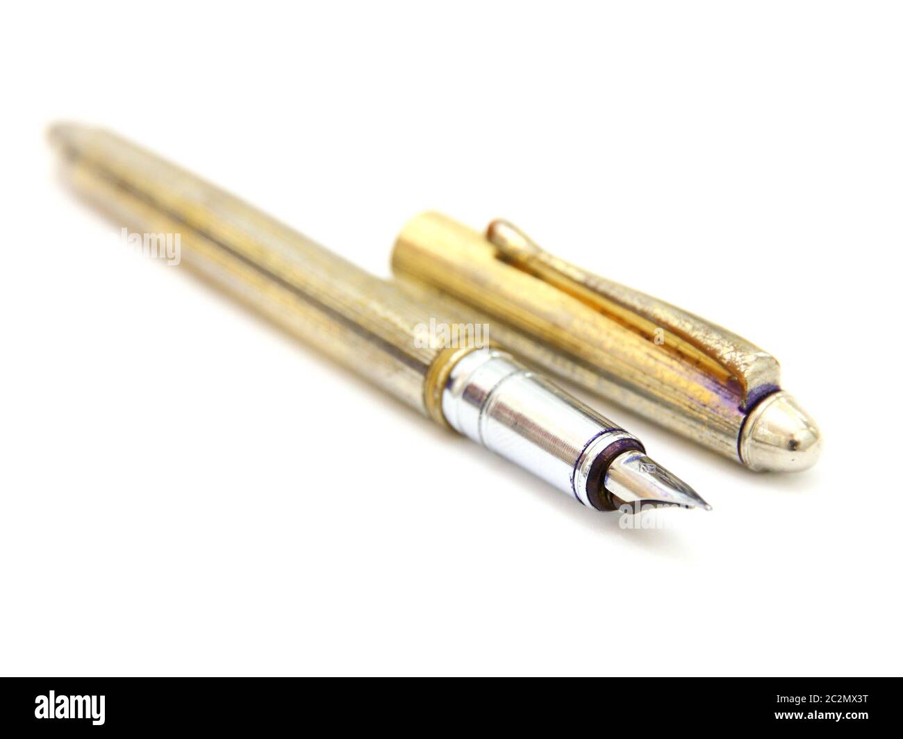 Ancien stylo isolé sur fond blanc Banque D'Images