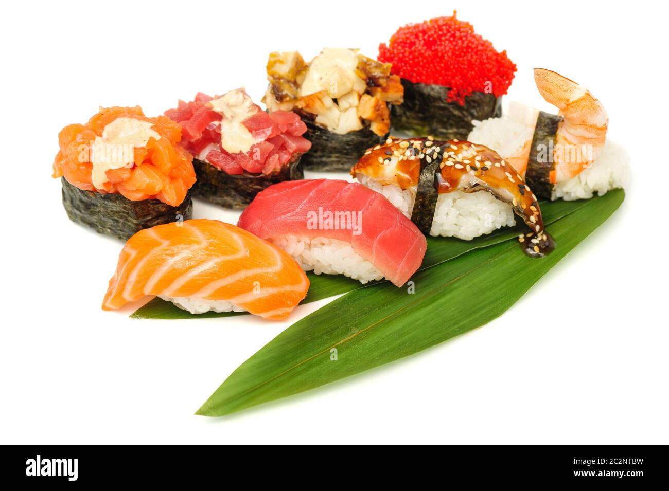 Jeu de rouleaux de sushi isolated on white Banque D'Images
