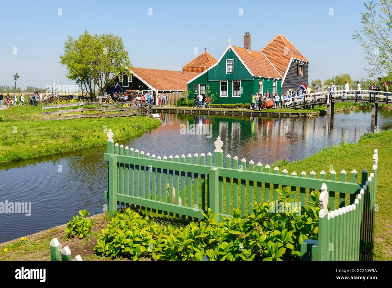 Maisons de village traditionnel néerlandais à Zaanse, Pays-Bas Banque D'Images
