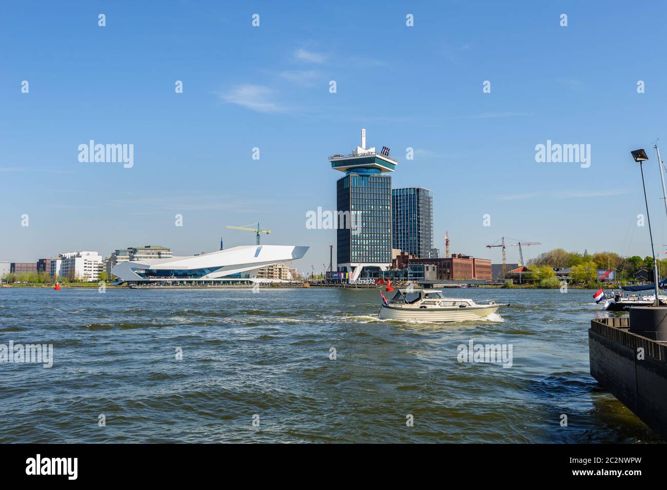 Vue d'Adam lookout et l'Œil, le film museum à Amsterdam Banque D'Images