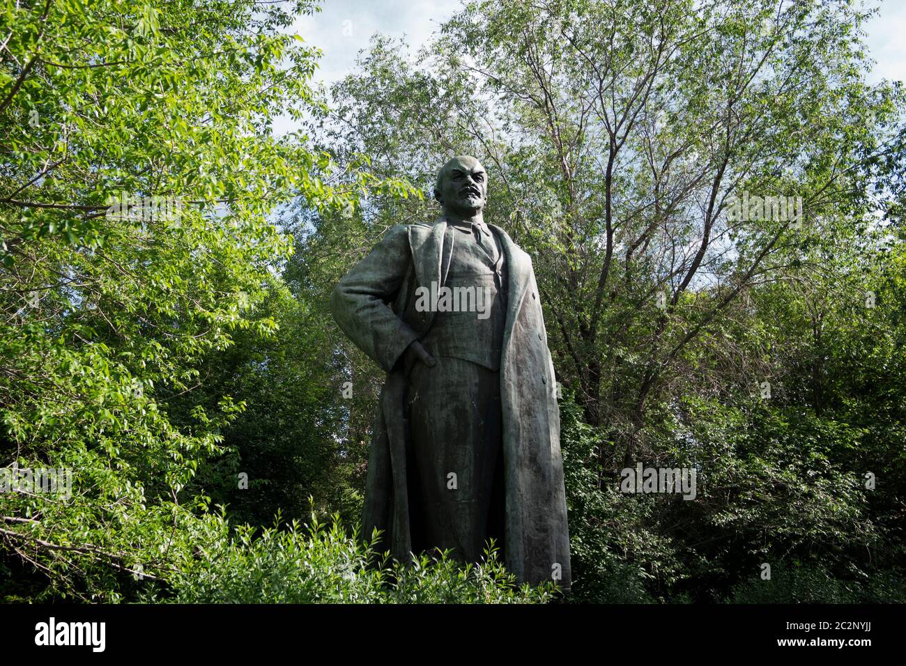 Kazakhstan, UST-Kamenogorsk - 21 mai 2020. Monument de Vladimir Lénine dans le parc. Sculpteur: Y.Vuchetich. 1958. Banque D'Images