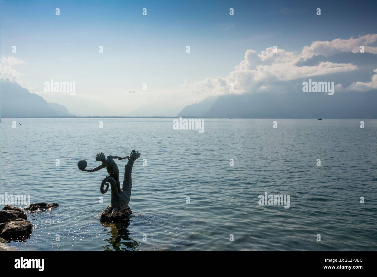 Sculpture de cheval de mer par Edouard Marcel Sandoz le long des rives du lac Léman à Vevey, Suisse Banque D'Images
