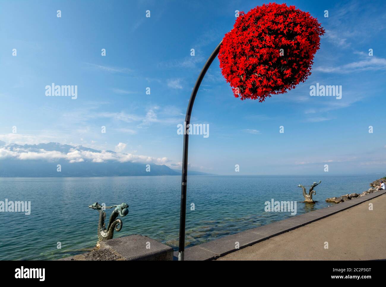 Sculpture de cheval de mer par Edouard Marcel Sandoz le long des rives du lac Léman à Vevey, Suisse Banque D'Images