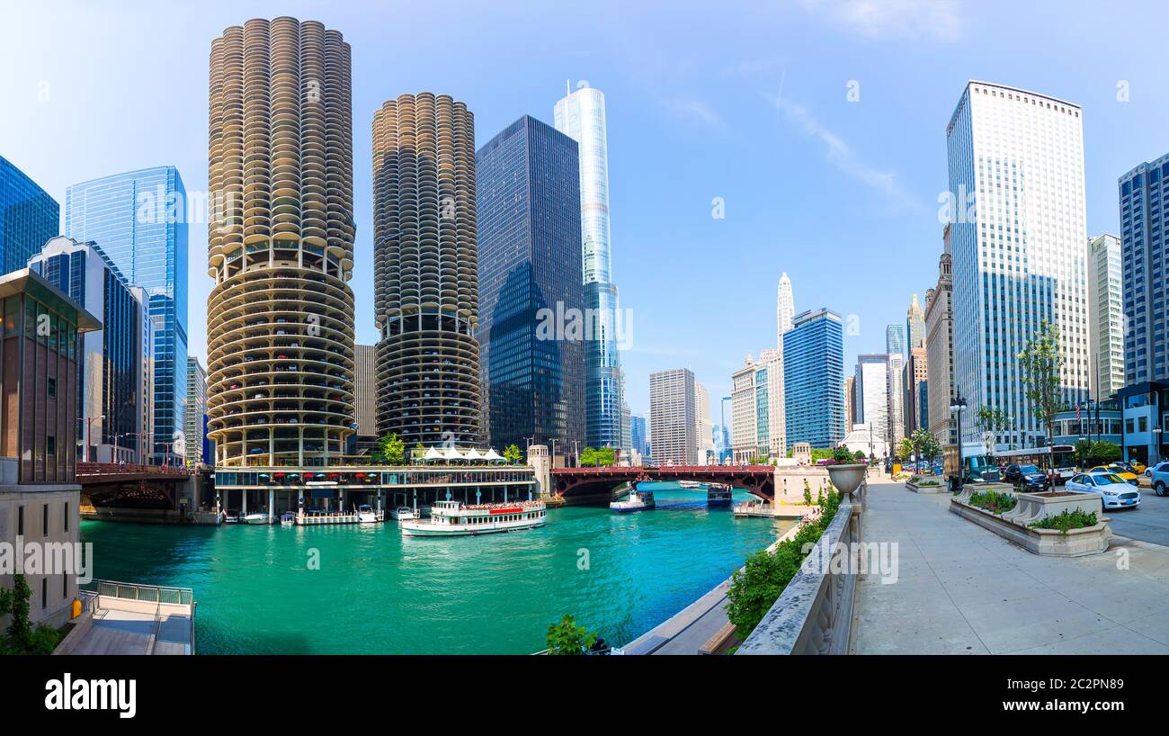 Chicago, Illinois, États-Unis. Marina City a appelé une ville dans la ville, y compris des appartements d'hôtel, des boutiques, théâtre, etc Banque D'Images