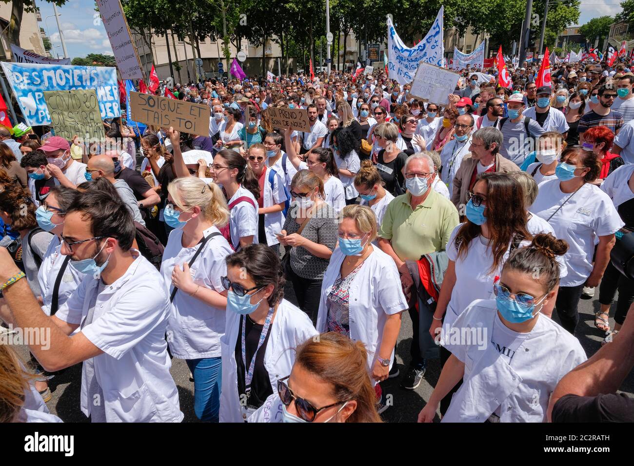 Le 16/06/2020, Lyon, Auvergne-Rhône-Alpes, France. Manifestation du personnel infirmier. Banque D'Images