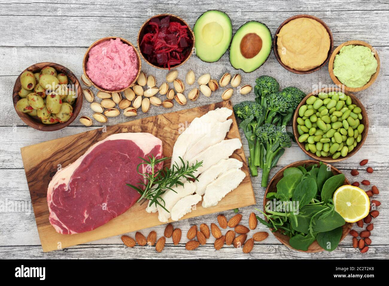 Aliments santé pour la vitalité, l'énergie et la forme physique riches en protéines, vitamines, anthocyanines, antioxydants, oméga 3 et protéines. Banque D'Images