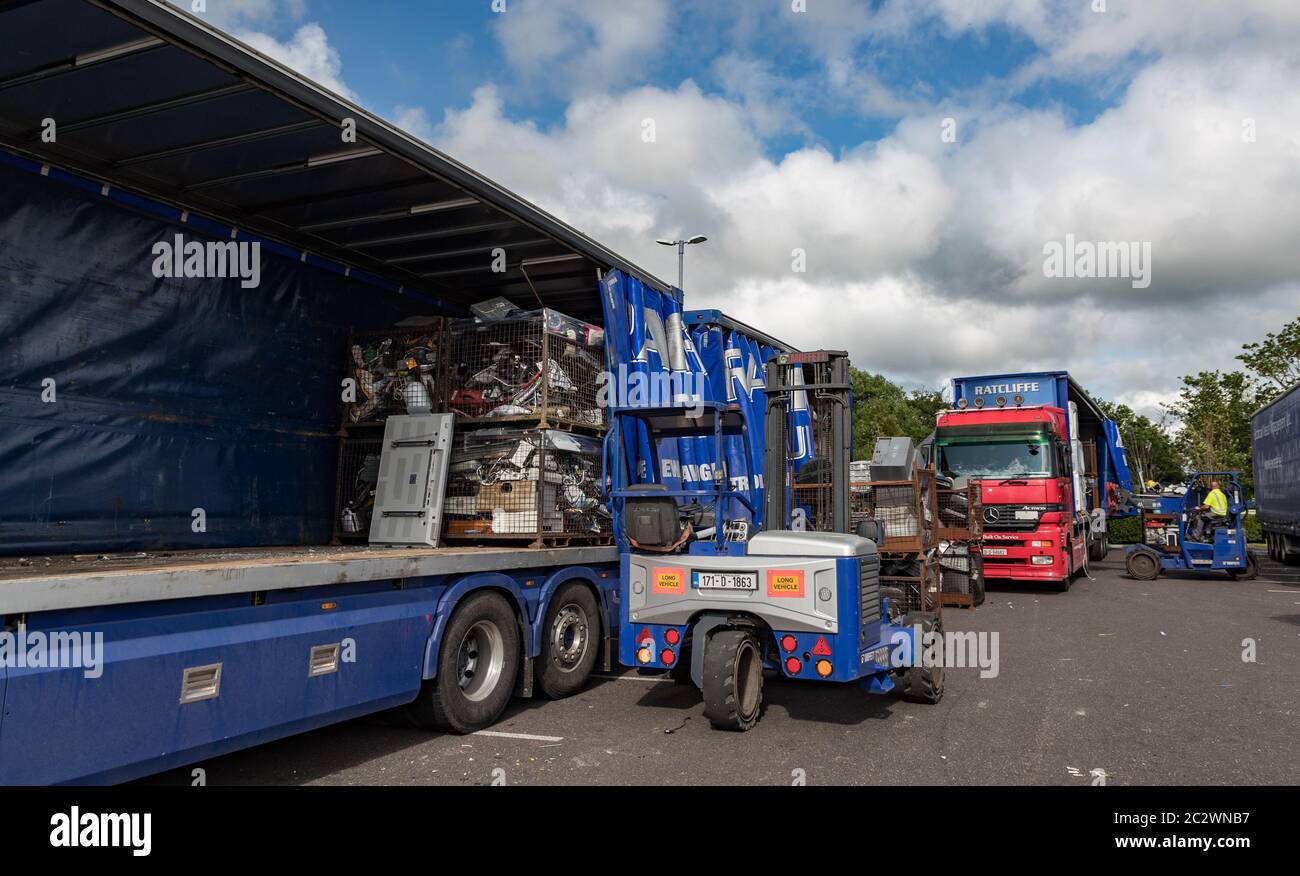 Listowel, Irlande - 19 juillet 2019 : événement de collecte de déchets électroniques pour recyclage dans la ville de Listowel, République d'Irlande Banque D'Images