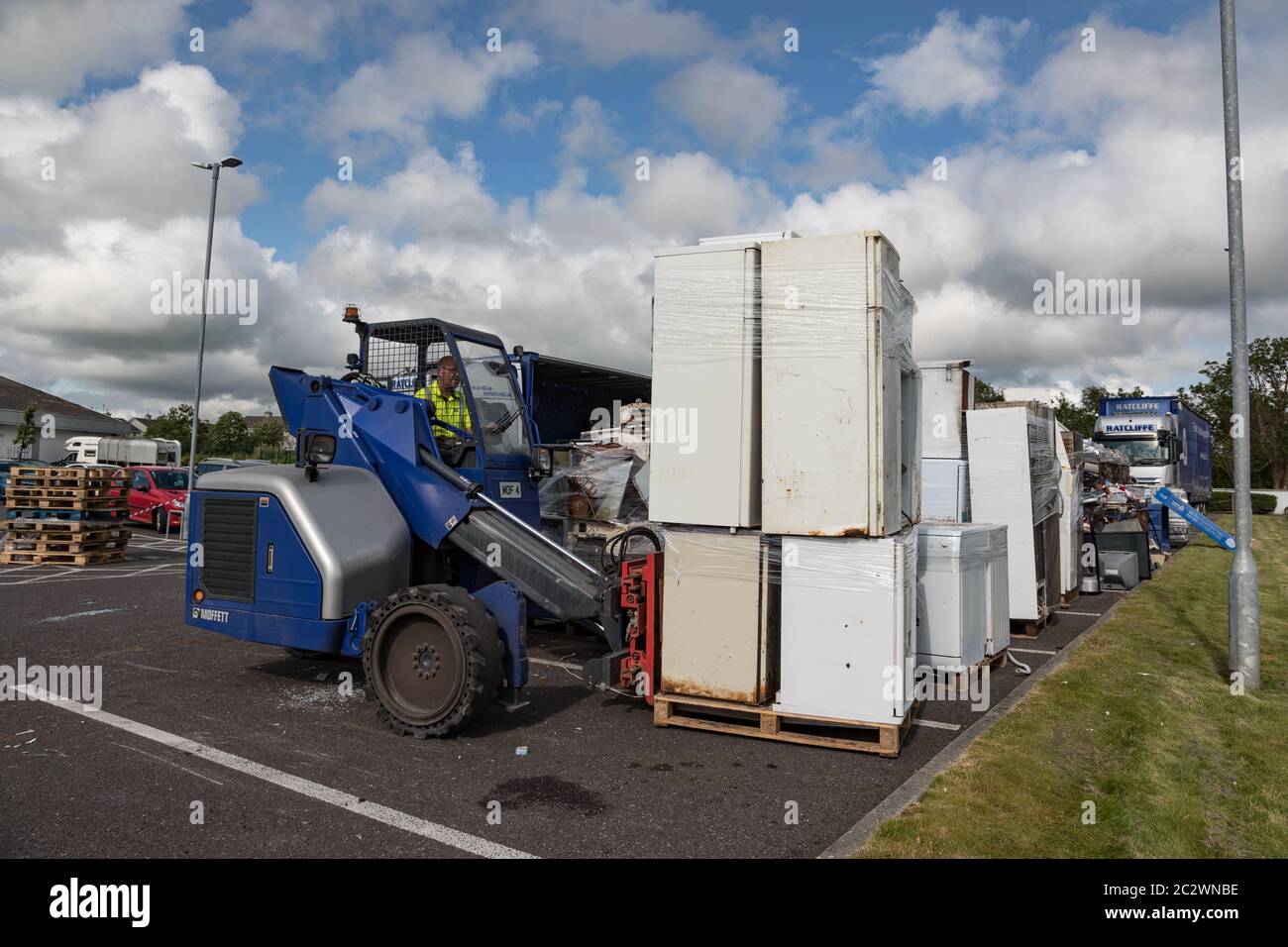 Listowel, Irlande - 19 juillet 2019 : événement de collecte de déchets électroniques pour recyclage dans la ville de Listowel, République d'Irlande Banque D'Images