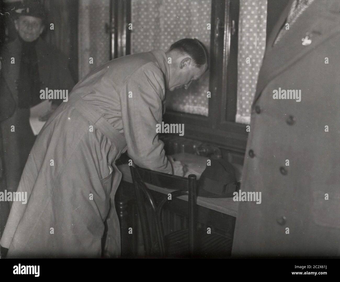 Élection et référendum du Reichstag le 12 novembre 1939 -Hitler vote Heinrich Hoffmann photographies 1933 photographe officiel d'Adolf Hitler, et un politicien et éditeur nazi, qui était membre du cercle intime d'Hitler. Banque D'Images