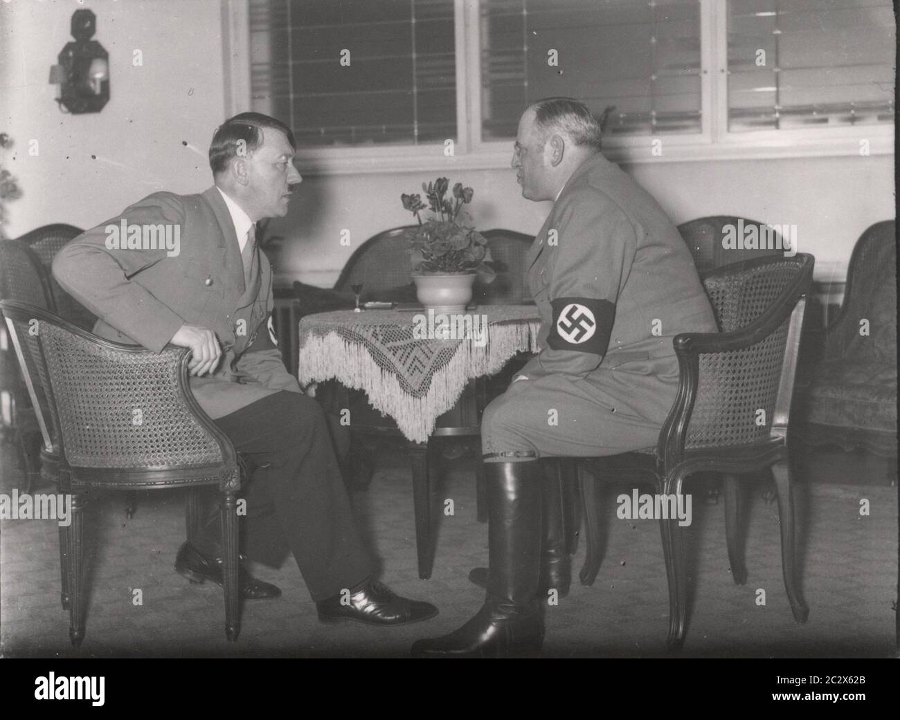 Élection et référendum du Reichstag le 12 novembre 1940 -Hitler u.Seldte Heinrich Hoffmann photographies 1933 photographe officiel d'Adolf Hitler, et un politicien et éditeur nazi, qui était membre du cercle intime d'Hitler. Banque D'Images
