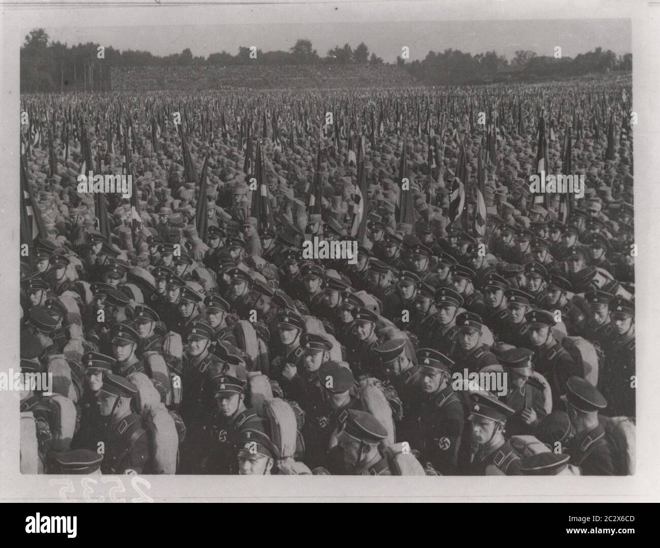 Photos du rassemblement du Parti nazi à Nuremberg 1933 - SS appel Heinrich Hoffmann photographies 1933 photographe officiel d'Adolf Hitler, et un politicien et éditeur nazi, qui était membre du cercle intime d'Hitler. Banque D'Images