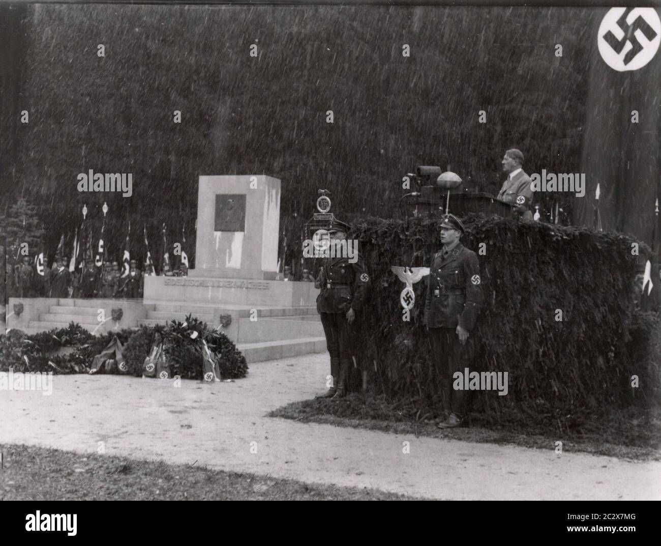 Inauguration du monument Karl Benz (inventeur de l'automobile) Heinrich Hoffmann photographies 1933 photographe officiel d'Adolf Hitler, et un homme politique et éditeur nazi, qui était membre du cercle intime d'Hitler. Banque D'Images