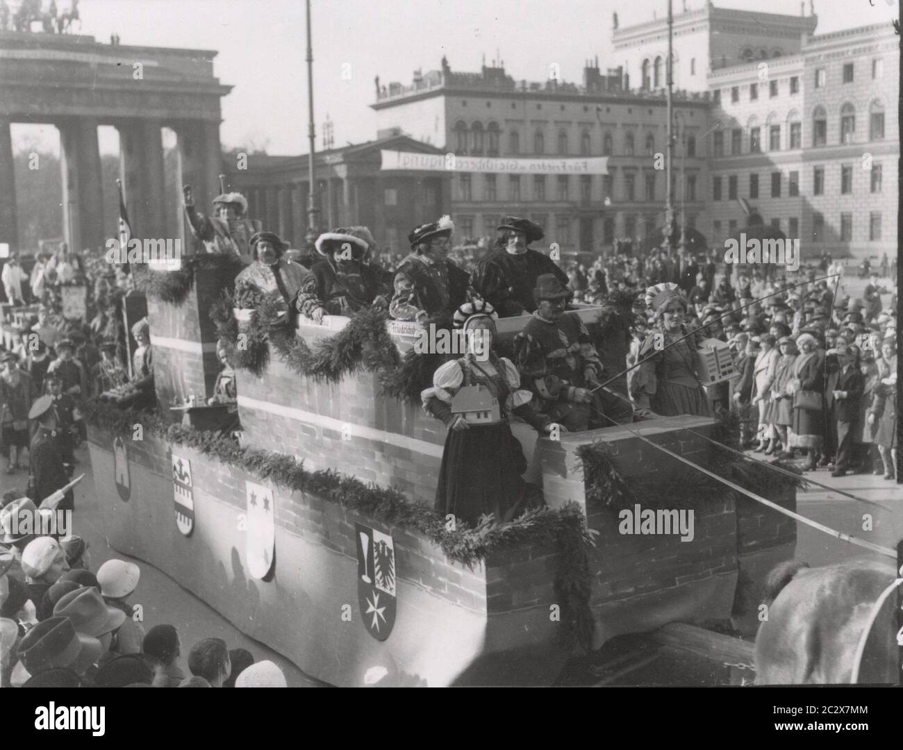 Mouvement promotionnel de l'artisanat allemand Heinrich Hoffmann photographies 1933 photographe officiel d'Adolf Hitler, et un politicien et éditeur nazi, qui était un membre du cercle intime d'Hitler. Banque D'Images