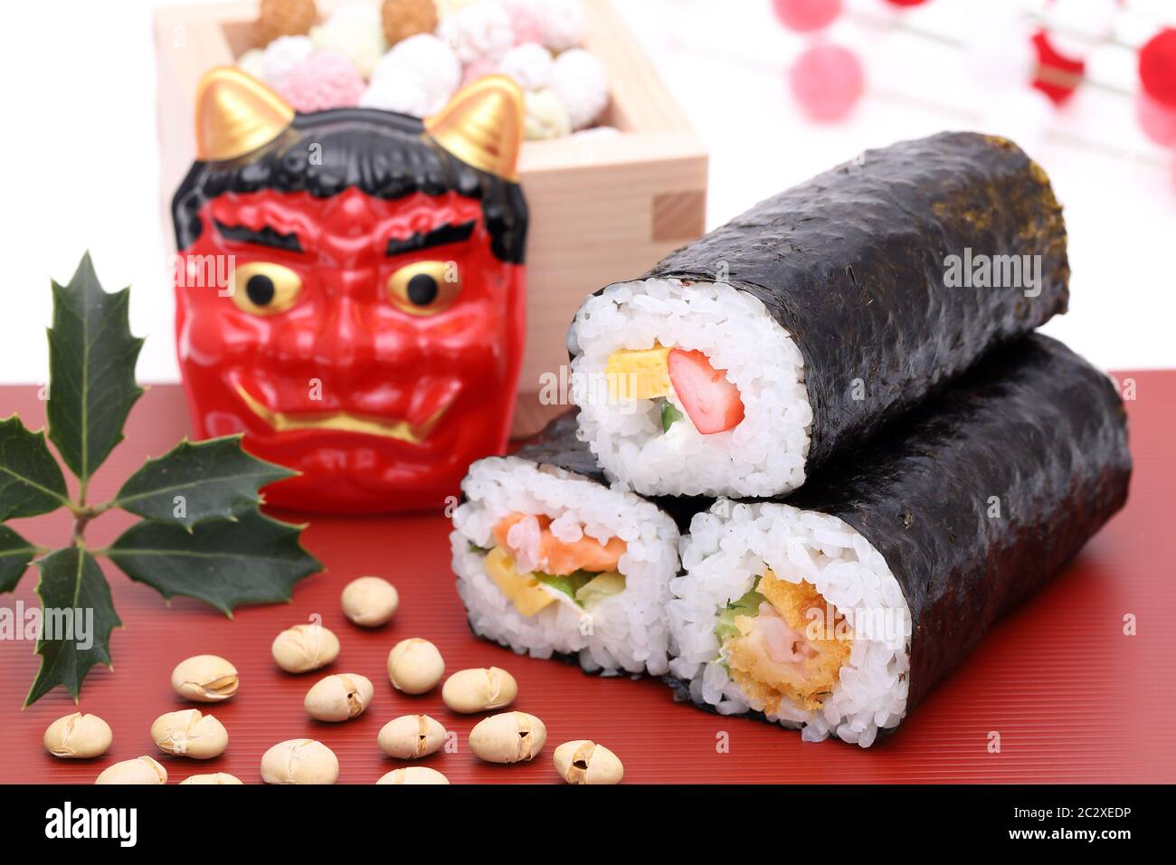 L'événement Setsubun traditionnel japonais, les masques du démon Oni et d'ehomaki sont utilisés lors d'un événement annuel Banque D'Images