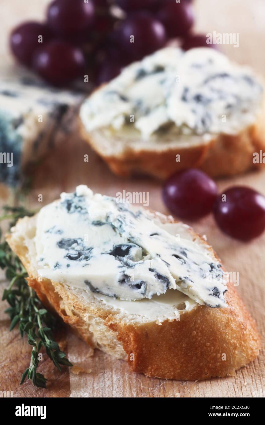 Canapés au fromage bleu Banque D'Images
