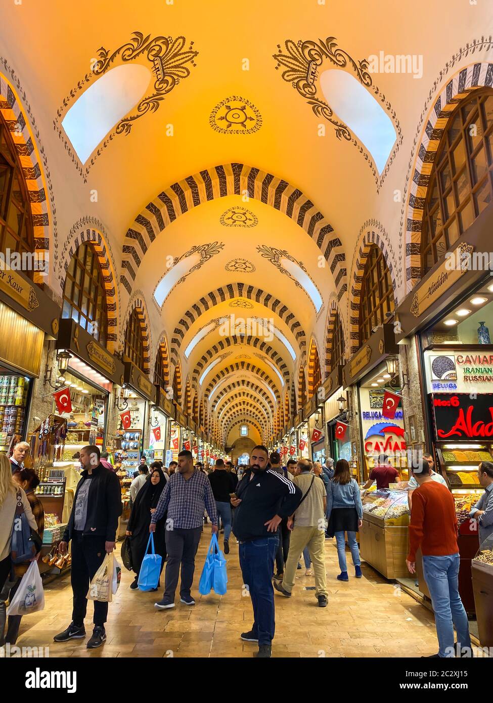 Bazar égyptien, Istanbul, Turquie, 28 octobre 2019. Les gens sont sur le bazar égyptien. Bazar aux épices. Grand bazar à Istanbul. Banque D'Images