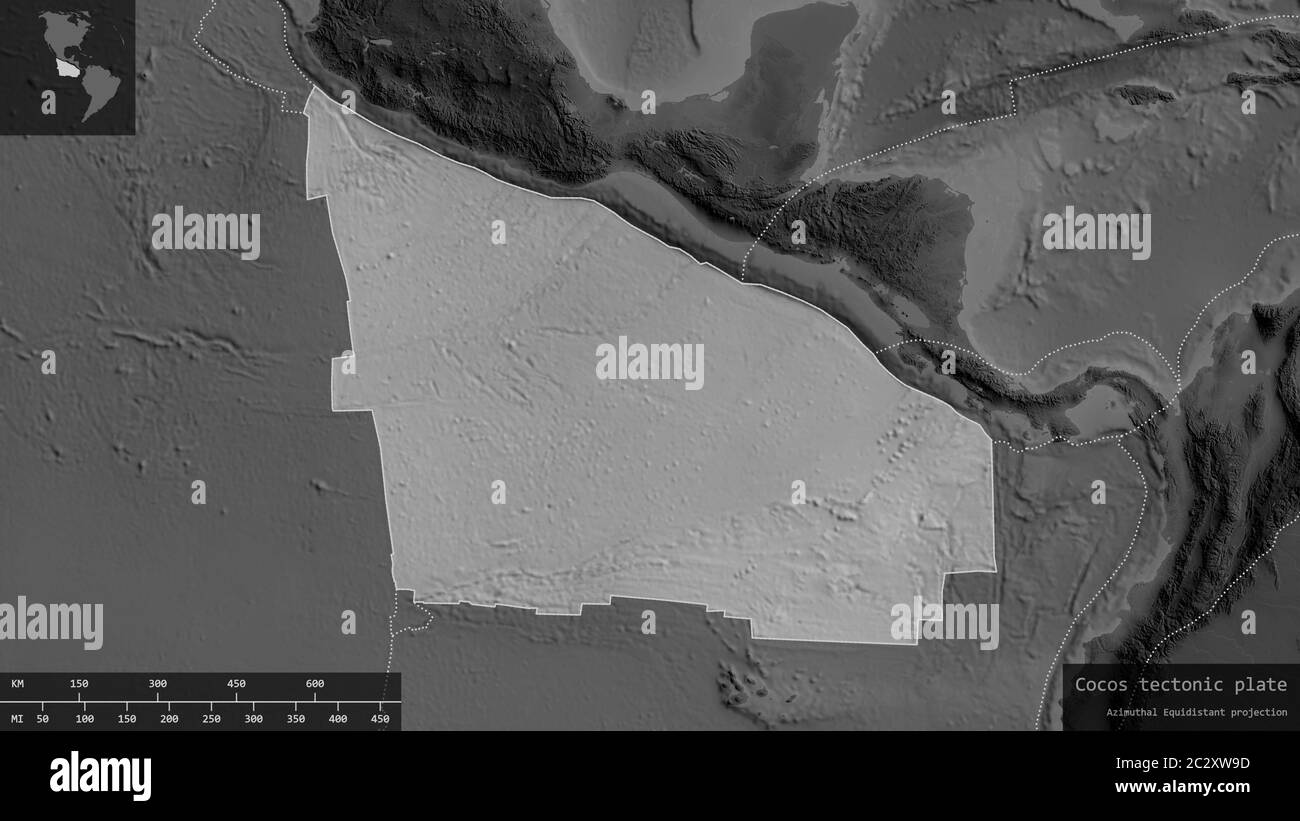 Forme de la plaque Cocos entourée d'un arrière-plan sombre et désaturé de la carte des niveaux de gris avec des superpositions informatives. Rendu 3D Banque D'Images