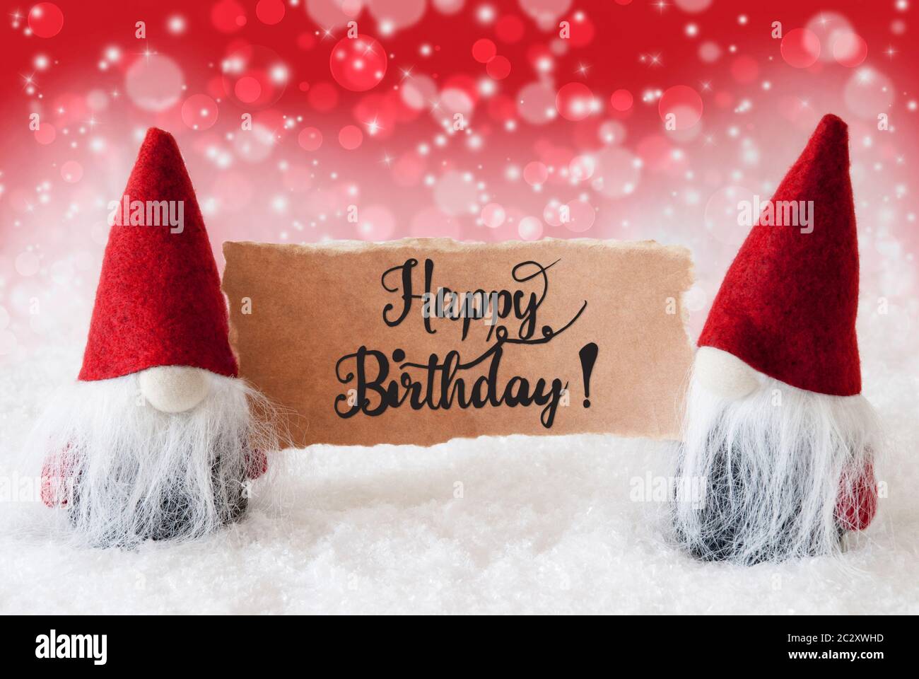 Signer Avec Calligraphie anglaise Joyeux anniversaire. Père Noël avec Red  Hat. Avec la neige fond mousseux rouge Photo Stock - Alamy