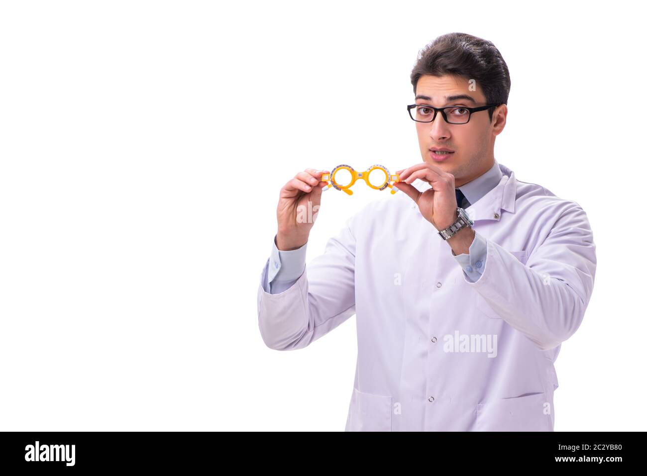 Jeune homme médecin ophtalmologiste isolated on white Banque D'Images