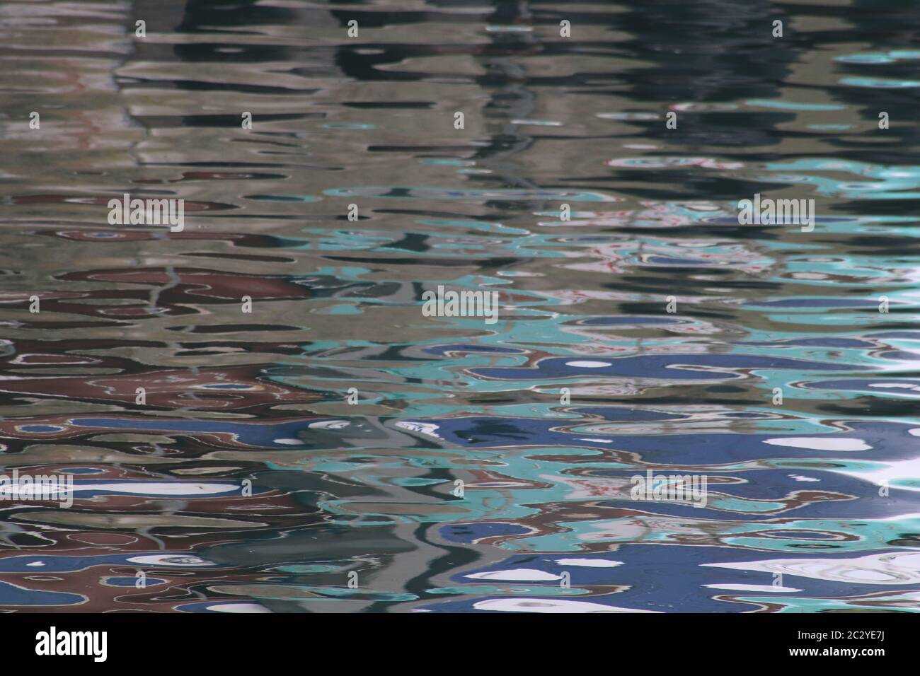 Réflexions dans l'eau Banque D'Images