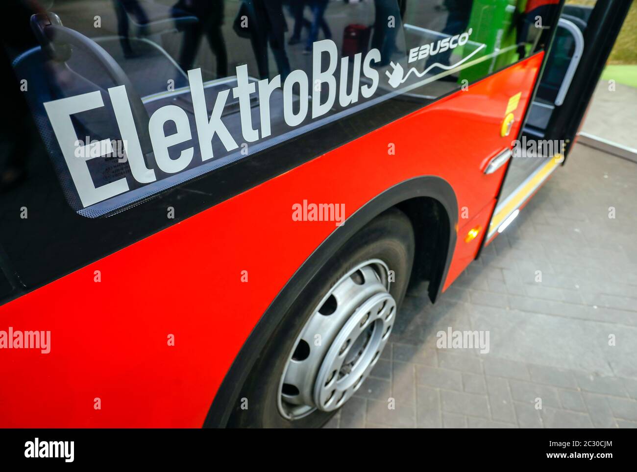 Elektrobus, stand d'exposition au salon E-World de l'eau énergétique, Essen, Rhénanie-du-Nord-Westphalie, Allemagne Banque D'Images