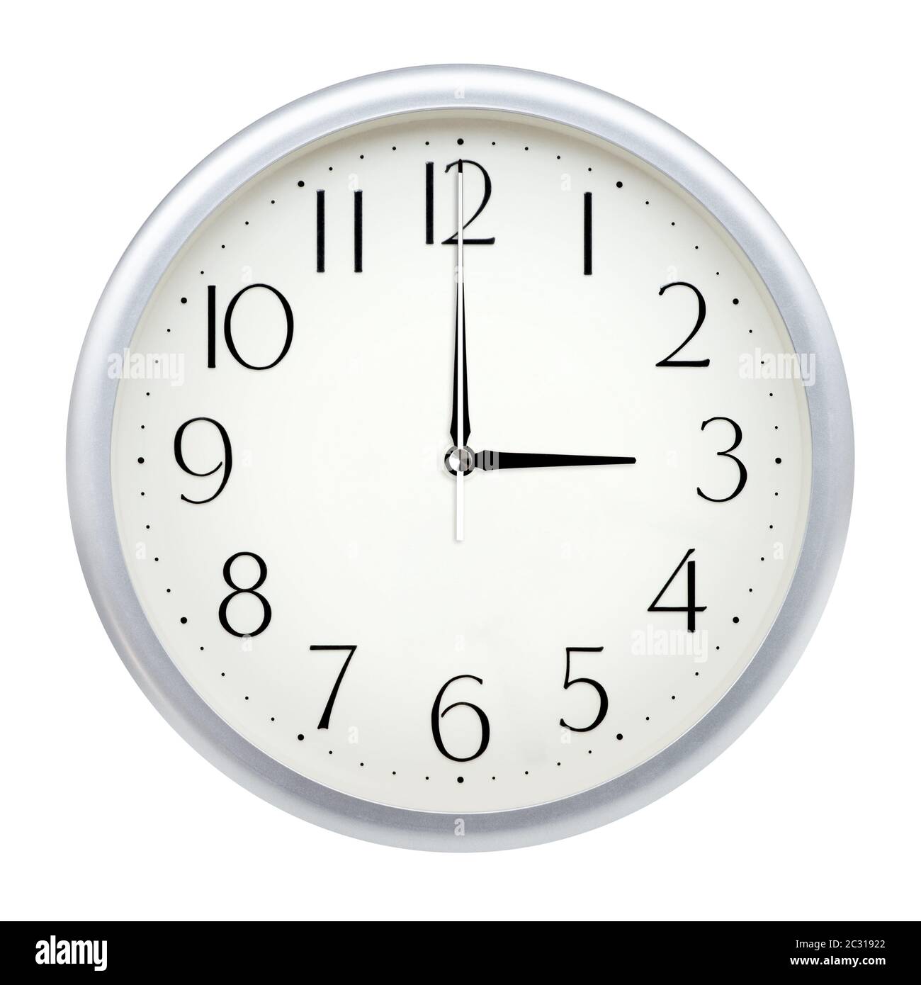 Horloge murale analogique isolé sur fond blanc. Banque D'Images