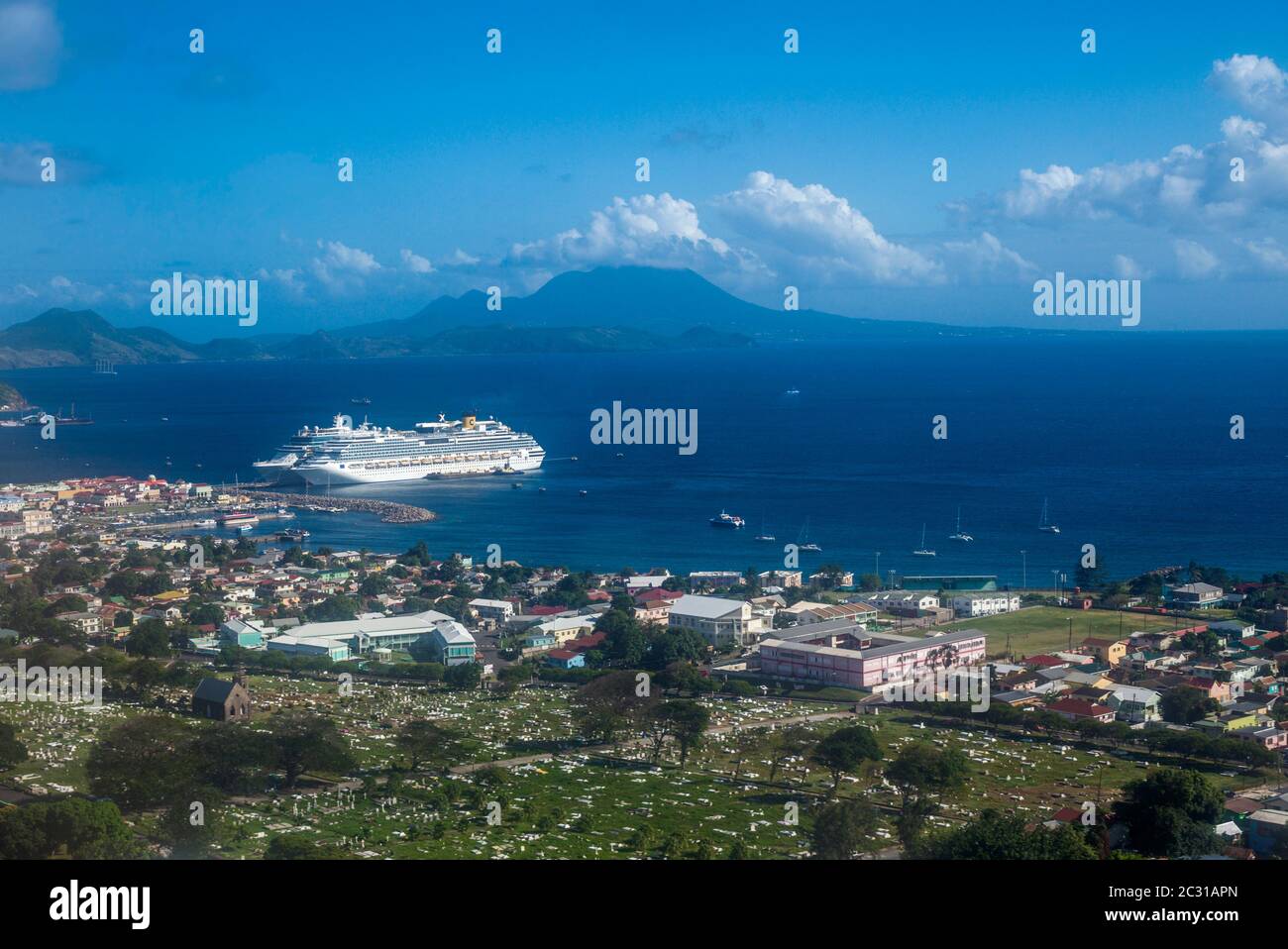 Vue panoramique sur la côte, le bassin, Saint-Kitts, Saint-Kitts-et-Nevis Banque D'Images