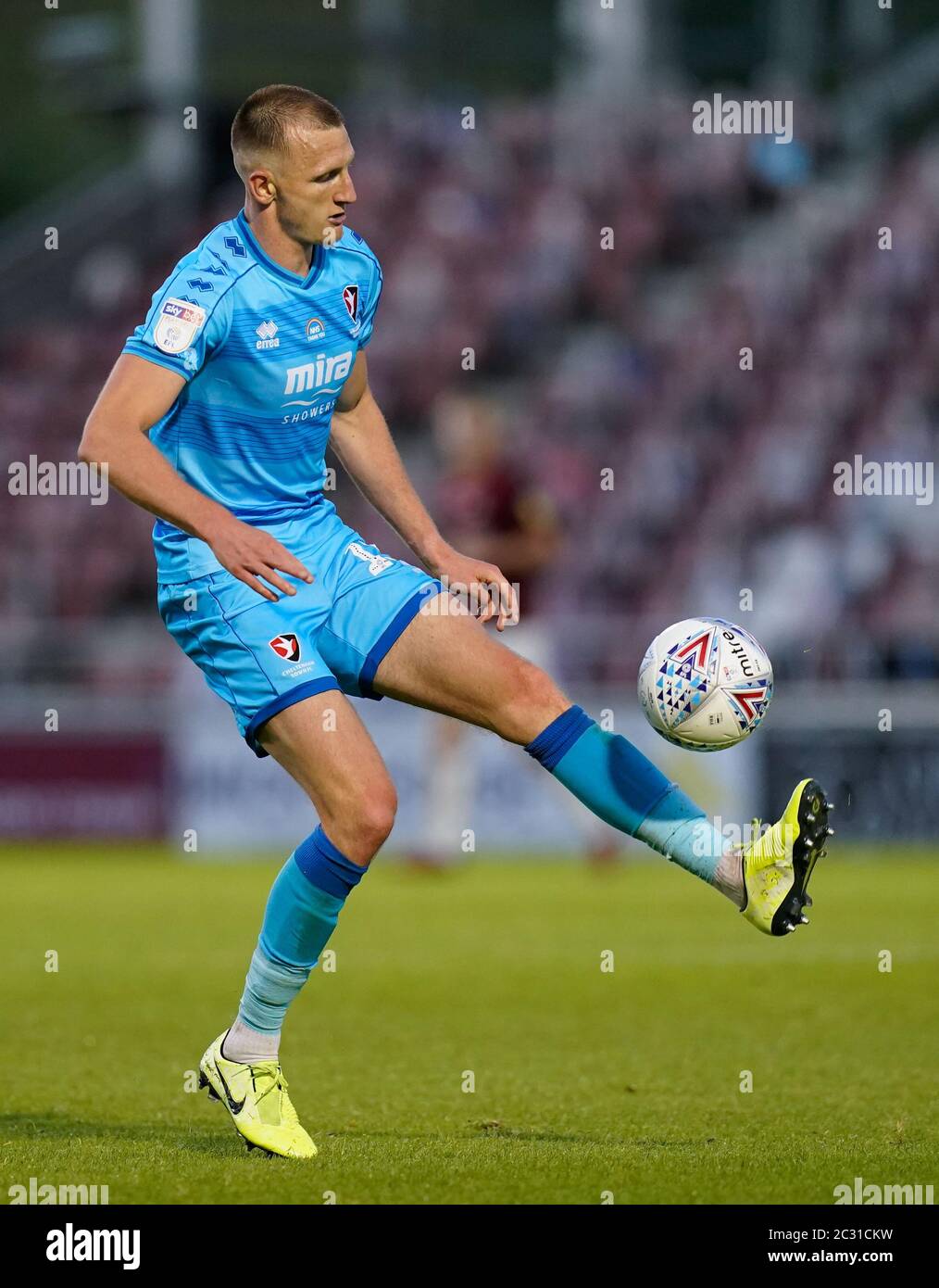 Northampton, Royaume-Uni. 18 juin 2020. William Boyle de Cheltenham Town pendant le Sky Bet League 2 jouer demi finale première partie match entre Northampton Town et Cheltenham Town au Sixfields Stadium, Northampton le 18 juin 2020. Photo de David Horn. Crédit : images Prime Media/Alamy Live News Banque D'Images