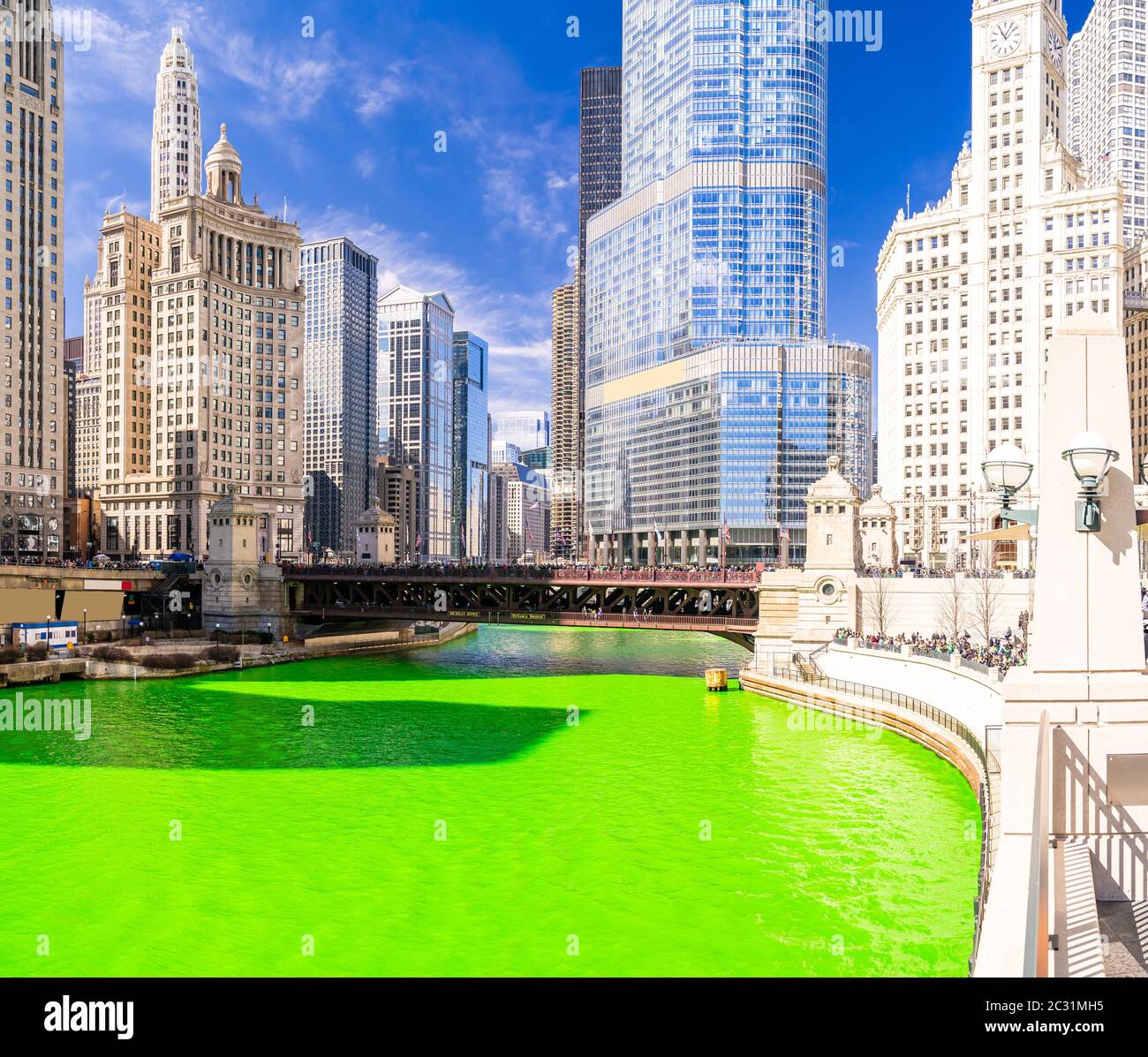 Rivière teinture Chicago St' Partick jour. Banque D'Images