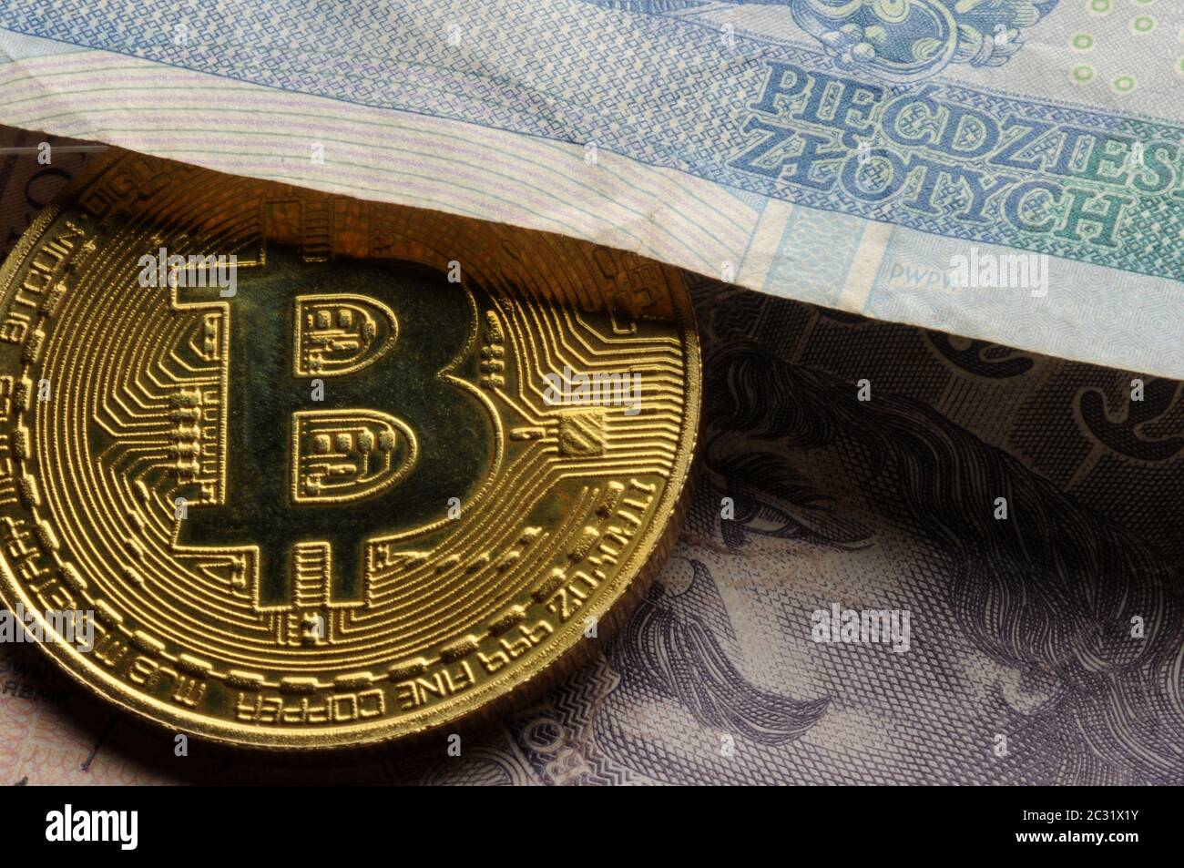 Symbole Bitcoin dans la devise polonaise Banque D'Images