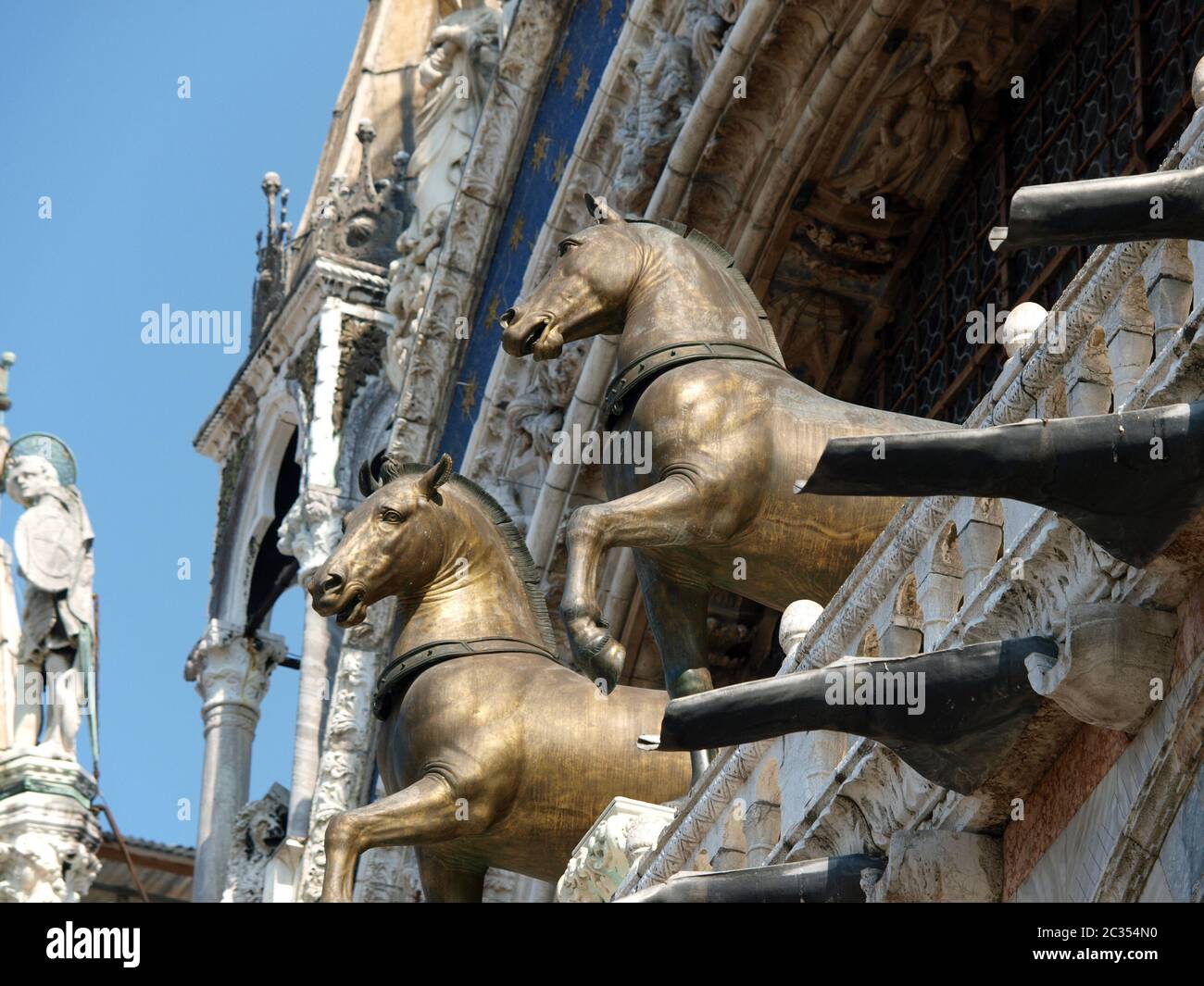 Venise - La basilique de St Mark's, chevaux de Saint MarkThe Quadriga triomphale ou Chevaux de Saint-Marc est un ensemble de statues en bronze Grec ou romain de fo Banque D'Images