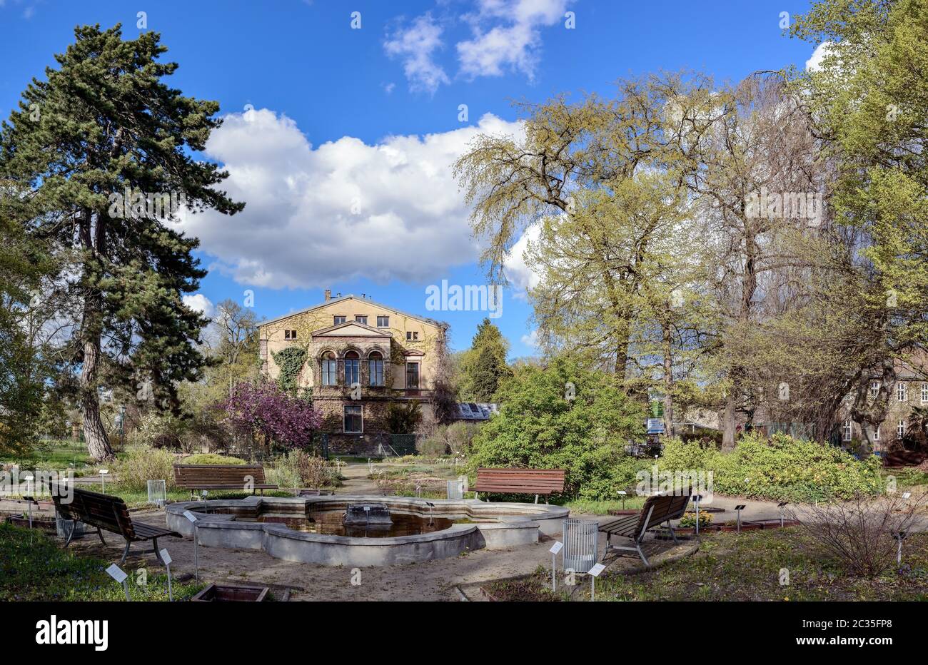 Jardin d'herbes et manoir à l'arboretum de Berlin Späth Banque D'Images