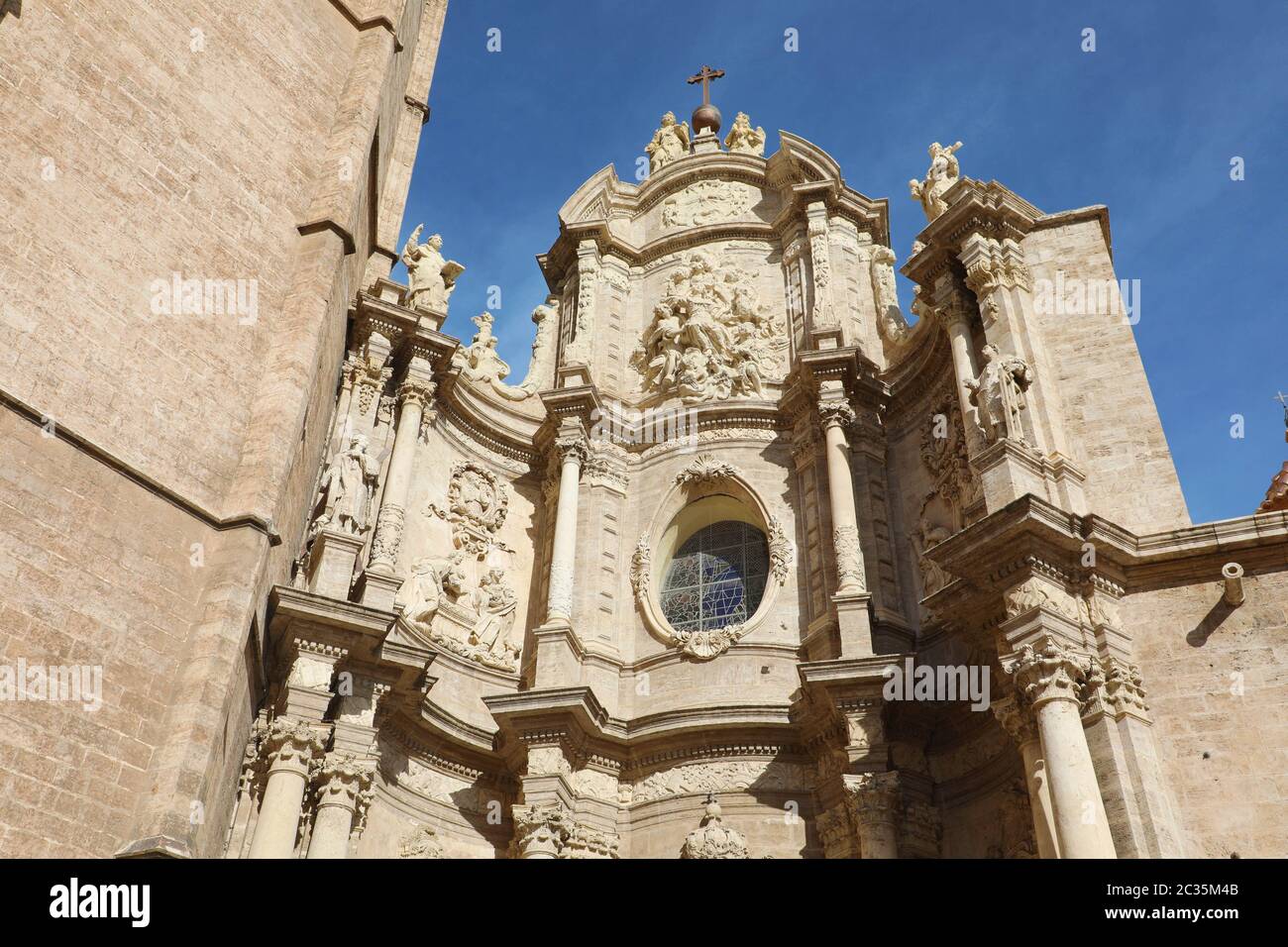 Détail de la cathédrale Saint Mary à Valence, en Espagne. L'architecture de style baroque. Banque D'Images