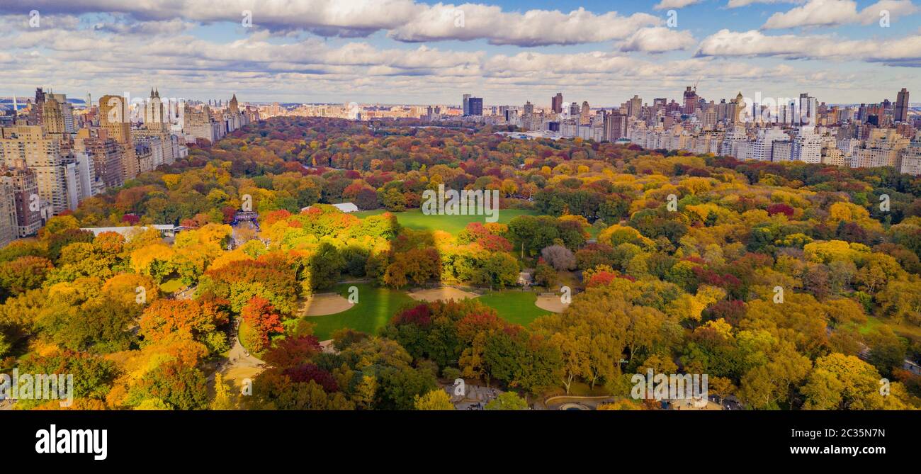 Central Park est une merveilleuse étendue de la nature dans le centre de Manhattan New York Banque D'Images