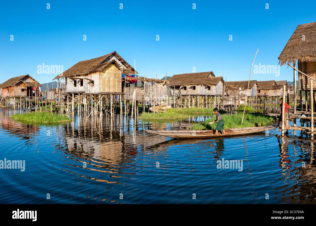 Village flottant au lac Inle, Myanmar Banque D'Images